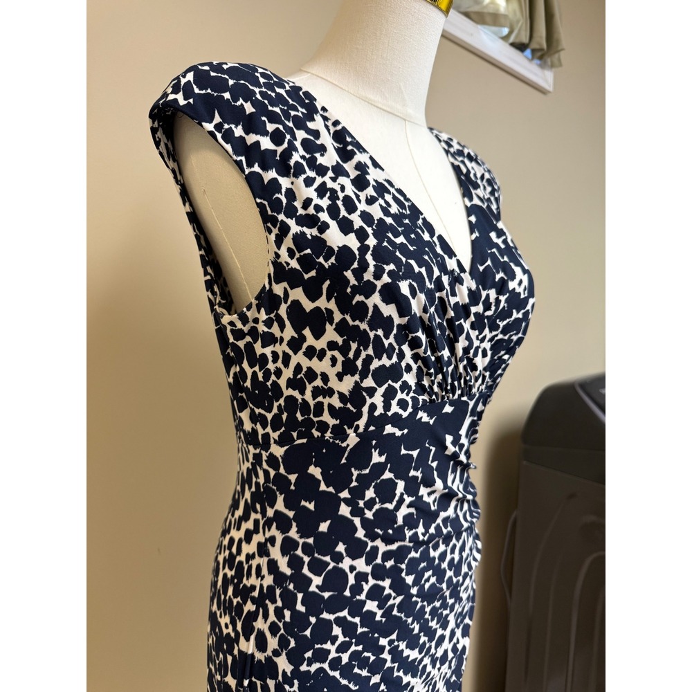 Lauren Ralph Lauren Navy White Animal Print Sheath Dress Cap Sleeve V Neck - Picture 5 of 13
